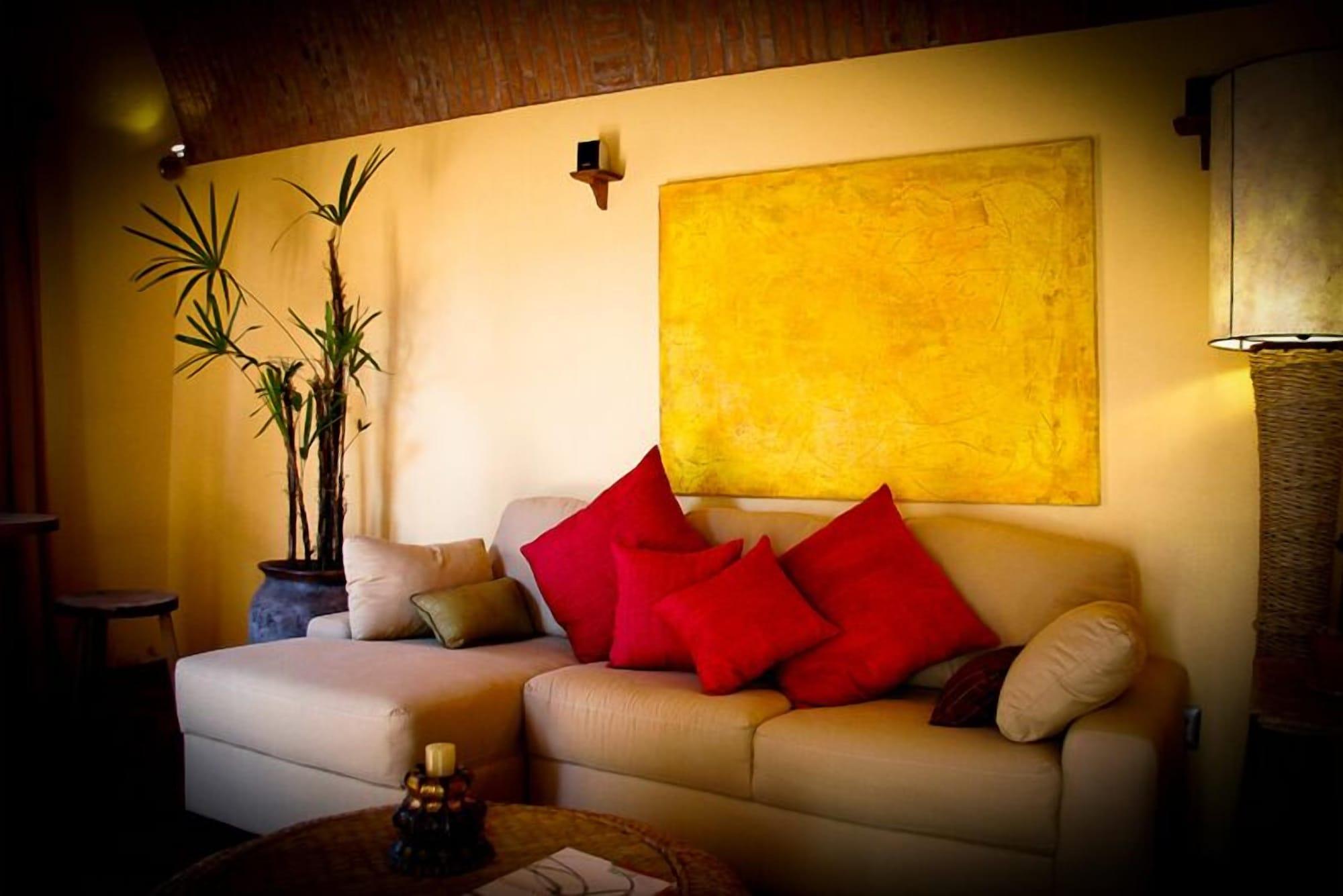Casa De Aves 4*